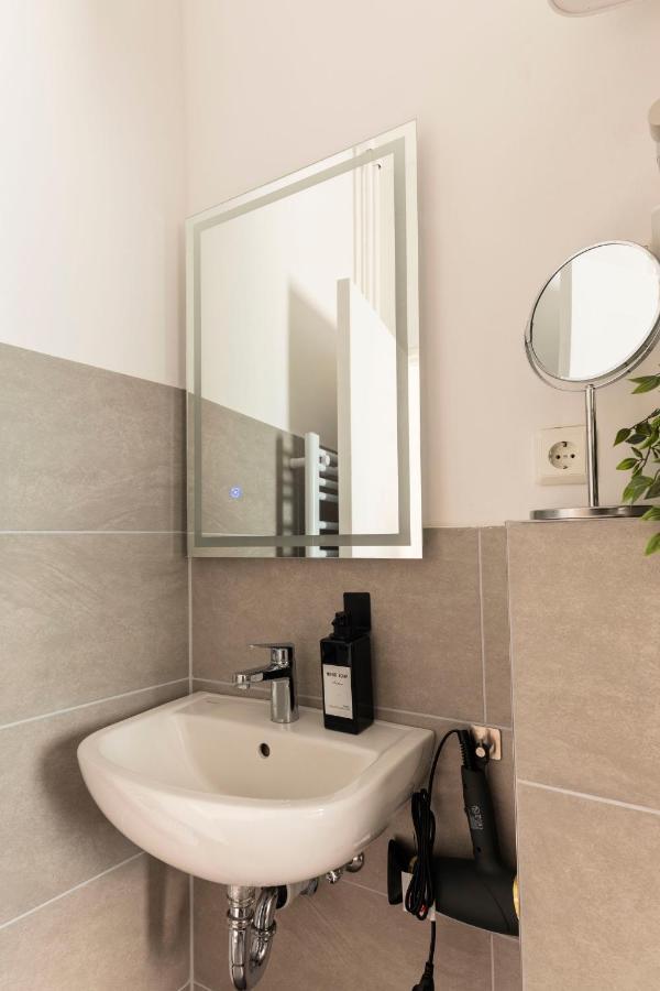Central Design Apartments At Ku'Damm เบอร์ลิน ภายนอก รูปภาพ
